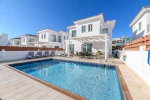 Sunrise Bay Villa #3, Protaras