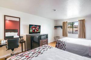 Red Roof Inn - Lancaster, Palmdale
