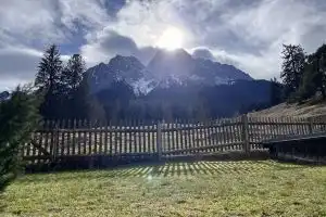 Ferienwohnung "De Obere Kloane" mit Tollen Bergblick. Haustierfreundlich! Apartments, Grainau