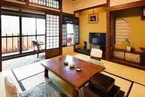 Hamachiyokan, Ise