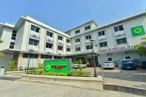 Hotel H Valley Yangon, Yangon