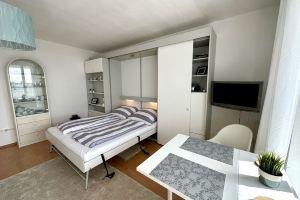 Seelord 66: Sea view - far view - very centrally located on the west beach Hotel, Norderney