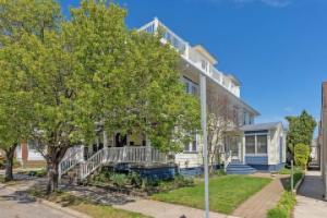 Crocus by the Sea Charming 3 bedroom 5 minute walk to beach pet friendly, Wildwood Crest