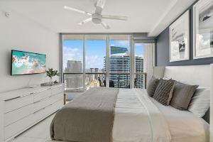 Luxury Condo with Panoramic Views at Icon Brickell Apartments, Miami