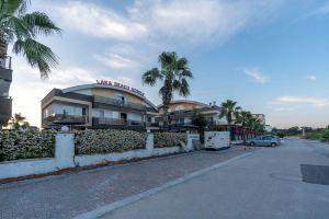 Lara Beach Homes Apartments, Lara