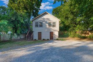 Charming Loft Retreat with Modern Amenities - Cozy Sanctuary Apartments, Montgomery