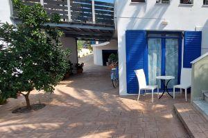 Parthenon Studios & Apartments, Anaxos