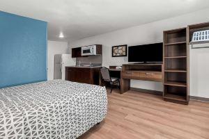 WoodSpring Suites South, Waco