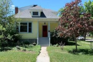 Charming heritage house 2-bedroom home in the heart of downtown., Lethbridge