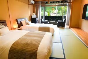 Yufuin Floral Village Hotel, Yufu