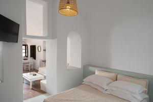 Madame Kalitsi-Kleio Apartment, Messaria