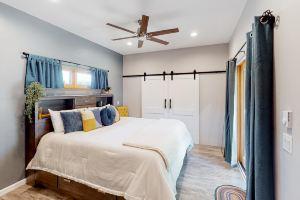Nancy's Retreat | Home in, walk to University of Oregon & Hayward Field Apartments, Eugene