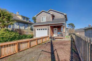 Spacious Great Room and Family Fun Amenities - Inviting Coastal Haven, Seaside