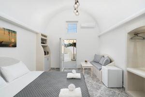 Casa Evgenia I Private Villa with Jacuzzi, Pirgos