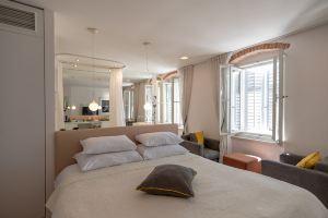 Riva Luxury Suites, Split