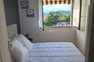 Bel Appartement Centre Avec vue sur les Pyrénées Apartments, Pau