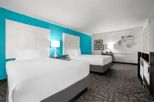 Howard Johnson by Wyndham Columbus Fort Moore, Columbus