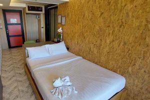 Kipbox Hotel, Trang