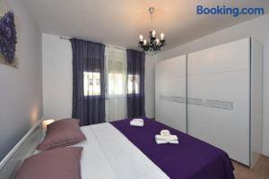 Two Bedroom Apartment Marinero, Zadar