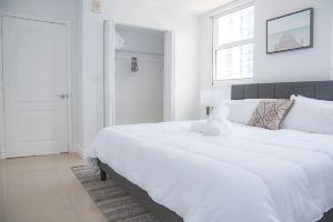Bnb Hyperion - Luxe 3B Condo w City & Ocean Views Apartments, Miami