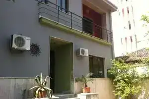 TripnHostel, Tirana