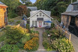 The Ladybug • 2BR Cottage Steps 2 Bearskin Neck • 2 Parking Spaces, Patio, Grill, Rockport