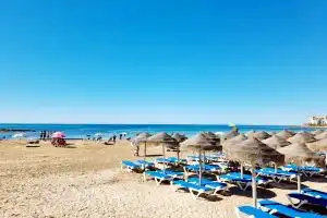 Elegant Townhouse with Shared Pool in, Torrevieja