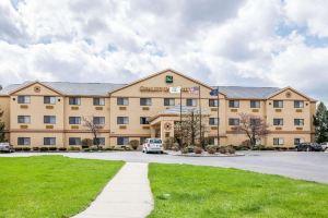 Quality Inn & Suites Airport, South Bend