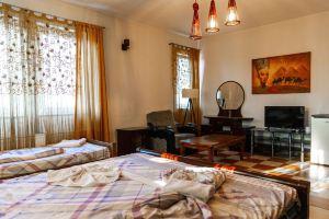 Hotel United PR, Pristina
