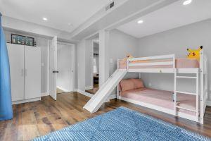 Hot Tub. Arcade Room. King Bed+ 2 Full Size Beds w/ linens+towels provided., Seaside Heights
