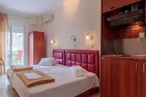 Christina Hotel, Olympiaki Akti