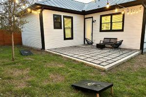 Luxury Modern Farmhouse- Hot Tub-Tower Views-5mins to Downtown-Pearl-River Walk, San Antonio