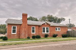 Spacious 4-bedroom house in Historic Overton District New & Restored, Lubbock