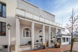 Old smithy, 8 persons, 2 bathrooms, 4 bedrooms, downtown, quiet, wifi, Norderney