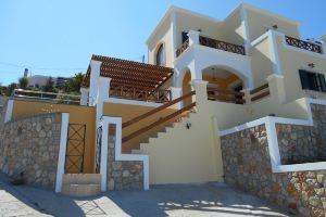 Beautiful, comfortable villa with swimming pool and superb views., Mirteai