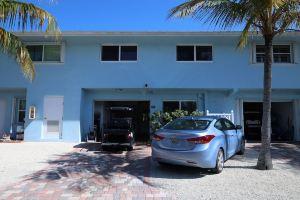 Our Place Overlooks the Atlantic. Our Marina is Less Than 50 ft from Our Patio Hotel, Key Largo