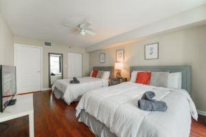 Amazing 2Br Condo in Brickell W Pool Apartments, Miami