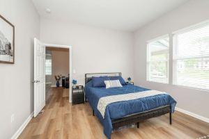 Queen City Retreat 1 - Cozy Home for 6 Near Attractions & Restaurants Apartments, Cincinnati