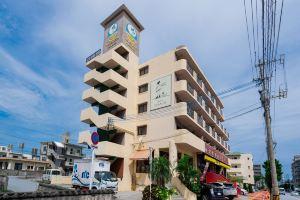 Little Santa Hotel, Ginowan