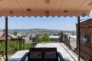 Studio Apartment on top of the old with a 180 degree View of the city, Tbilisi