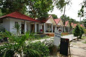 Ban Inchat Bungalow Cottage, Samet Island