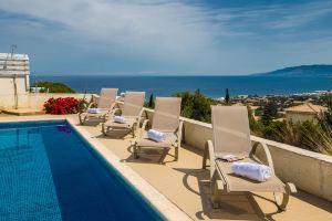 Villa Abbie,Panoramic Sea Views, Neo Chorio