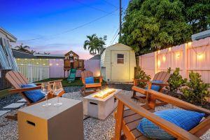 CowboyPool, MiniGolf, Arcade, Firepit, PingPong! Gem Hotel, Hollywood
