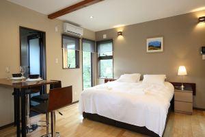 Big Bear Apartments, Hakuba