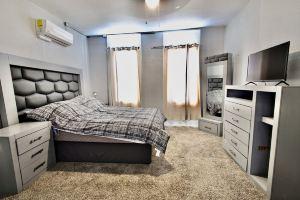 Cozy 2-bedroom apartment with WiFi, AC in superb entire unit, El Paso