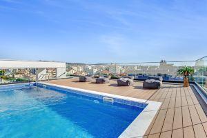 Sanders Crystal 2 - Penthous with Shared Rooftop Hotel, Limassol