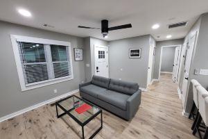Charming Escape with Modern Amenities - Cozy Urban Haven Hotel, Atlanta