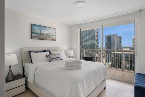 Beautiful 3 bedroom apartment in Brickell, Miami
