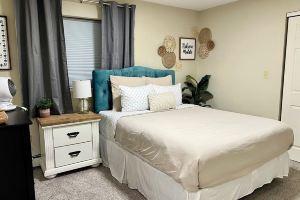 Lower Grape, Midtown Home 3bed&1bath Apartments, Anchorage