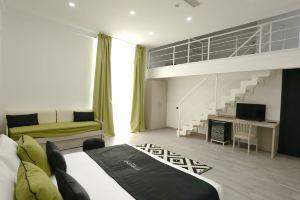 Ecumano Space, Naples